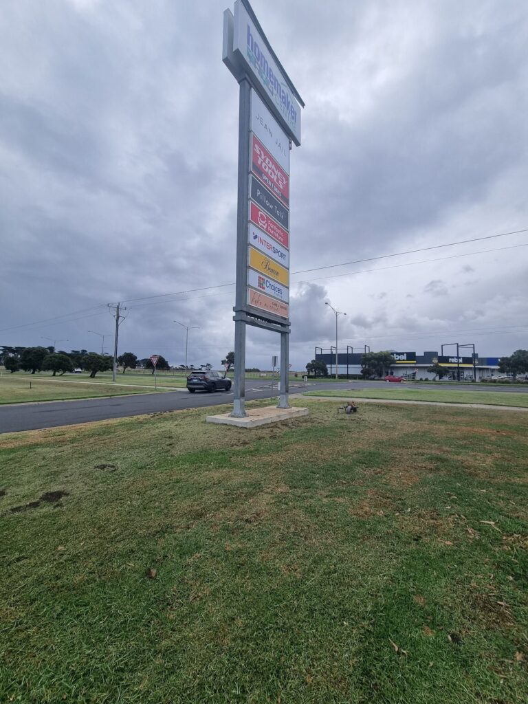 Homemaker Centre pylon sign by Bolden Constructions for Fawkner Property